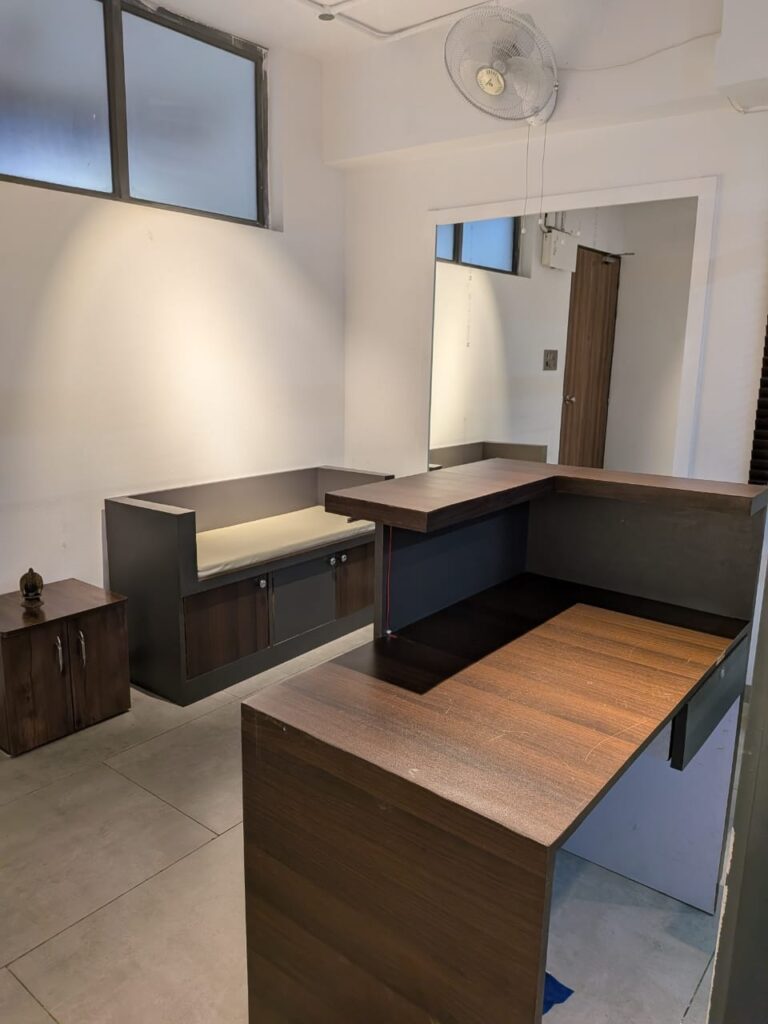 Dr. Amruta physiotherapist Clinic Reception